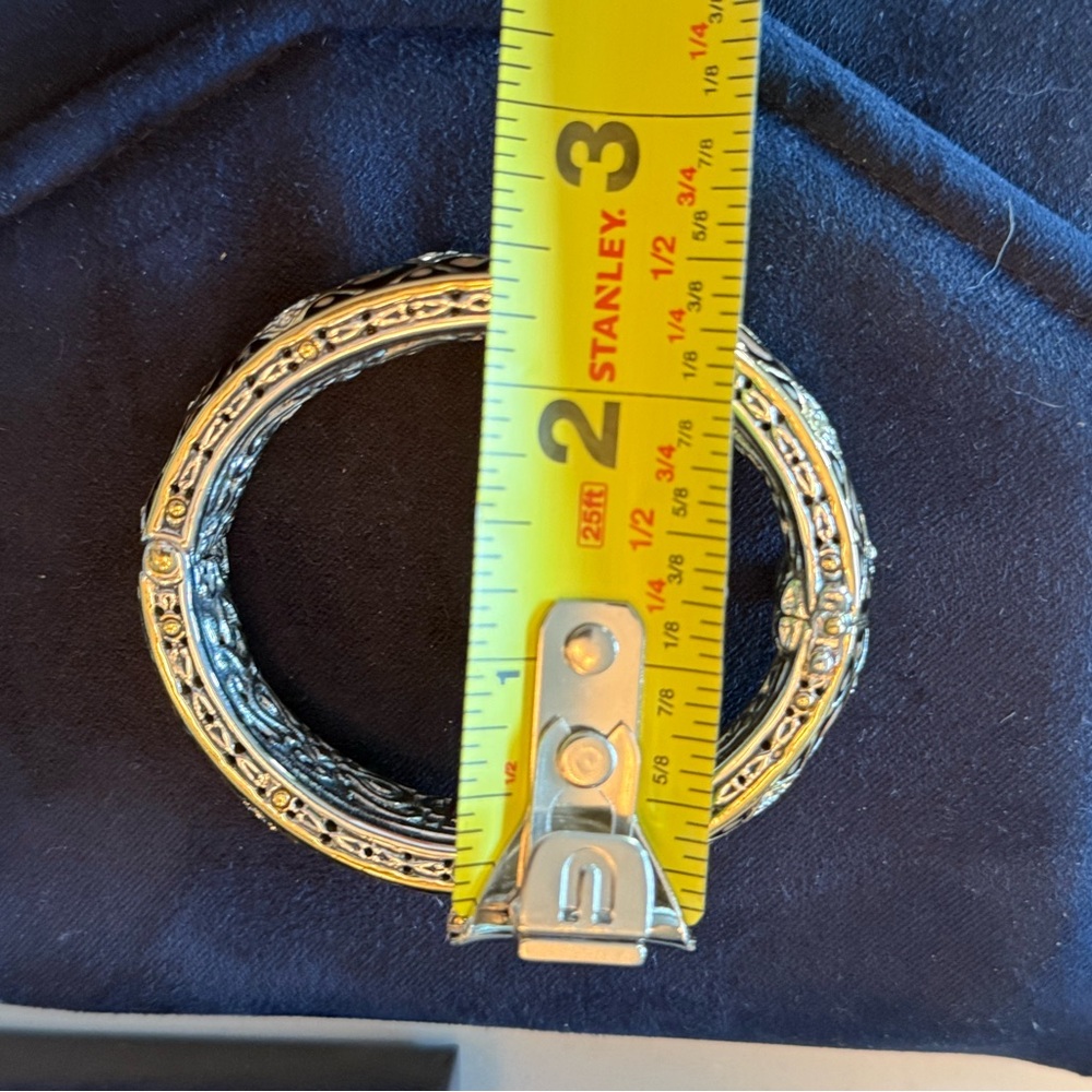 Elegant John Medeiros Pave Hinged Bangle Bracelet. - Picture 10 of 11